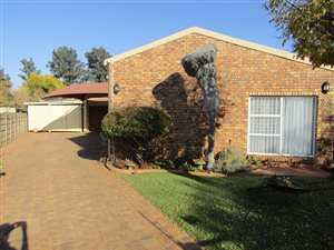 3 Bed House in Risiville