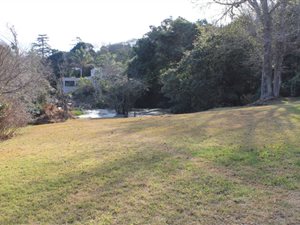 4450 m² Land available in Hilton