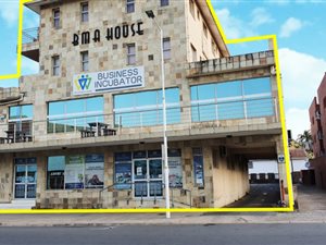 1042 m² Commercial space in Stanger Central