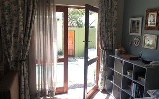 1 Bedroom House in Kensington