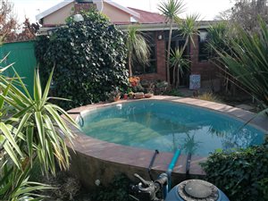 12 Bed House in Queenstown Central