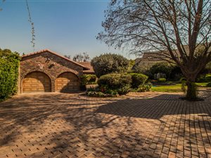 4 Bed House in Alphen Park