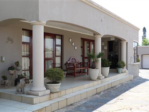 4 Bed House in Risana