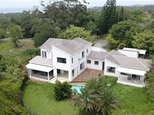5 Bed House in Southbroom