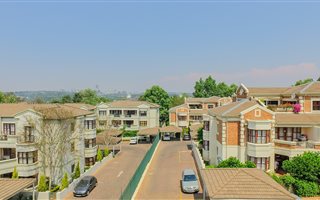 3 Bedroom Apartment in Bryanston