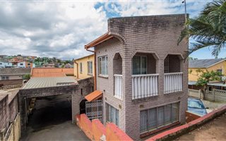 4 Bedroom House in Risecliff