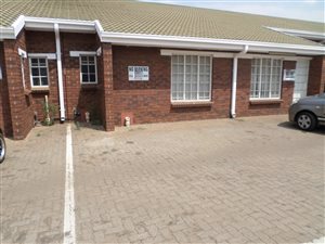 209 m² Industrial space in Vanderbijlpark CE6