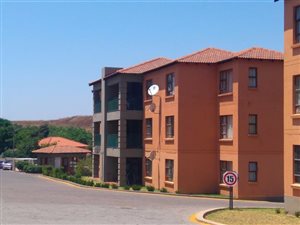 2 Bed Apartment in Driehoek