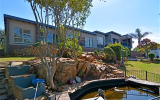 4 Bedroom House in Honey Hill