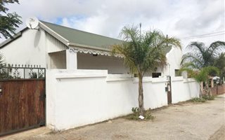4 Bedroom House in Humansdorp