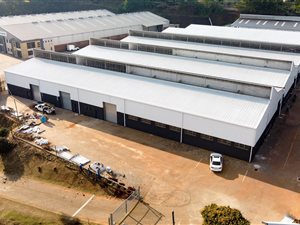 420 m² Commercial space in Glen Anil
