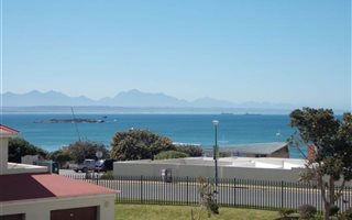 2 Bedroom Apartment in Diaz Beach
