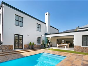 5 Bed House in Atlantic Beach