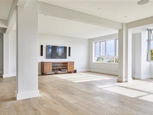 3 Bedroom Apartment in Kenilworth Upper