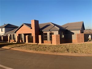 3 Bed Cluster in Clayville