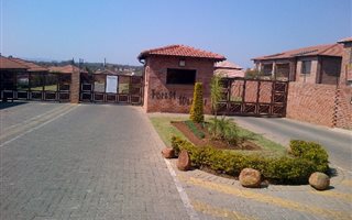 2 Bedroom Townhouse in Willow Park Manor