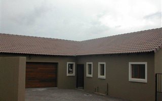 3 Bedroom House in Thatchfield