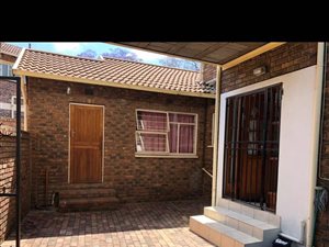 2 Bed Apartment in Kew