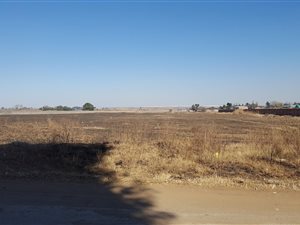 4.5 ha Land available in Rand Collieries