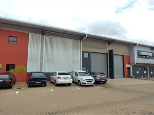 685 m² Industrial space in Cornubia
