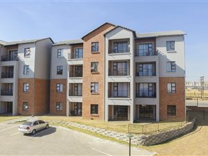 2 Bed Apartment in Cosmo City