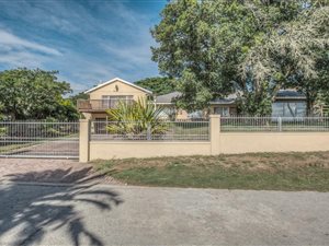 4 Bed House in Lorraine