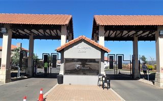 420 m² Land available in Krugersdorp Central