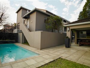 2 Bed Apartment in Craighall Park