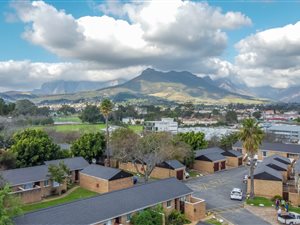 2 Bed Townhouse in Stellenbosch Central
