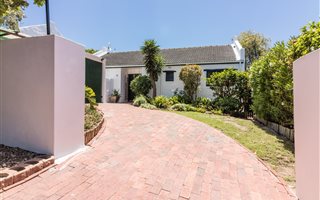 3 Bedroom House in Hout Bay and surrounds