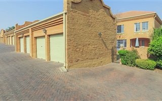 3 Bedroom Townhouse in North Riding