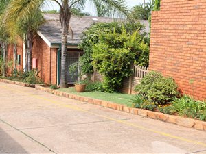 2 Bed Townhouse in La Montagne