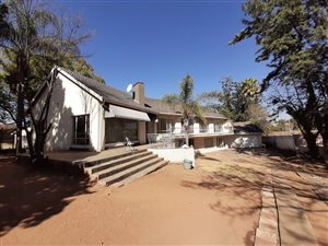 600 m² Commercial space in Waterkloof Ridge