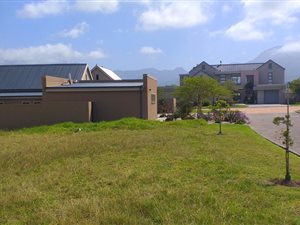758 m² Land available in Kingswood Golf Estate
