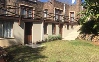 1 Bedroom Garden Cottage in Boskruin