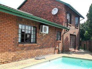 3 Bed Townhouse in Nigel
