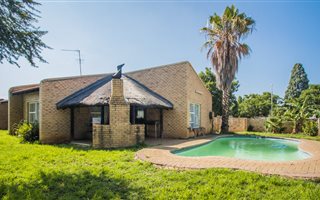 3 Bedroom House in Vanderbijlpark SE4
