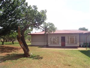 7.5 ha Farm in Lindequesdrif