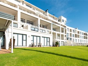 2 Bed Apartment in Santos Bay