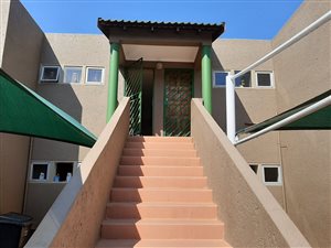 2 Bed Flat in Winchester Hills