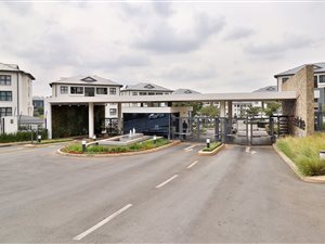 3 Bed Apartment in Modderfontein