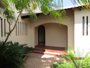 4 Bed House in Flora Park