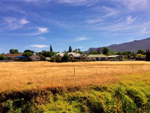 1.1 ha Land available in Porterville