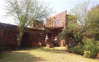 4 Bedroom House in Ruimsig