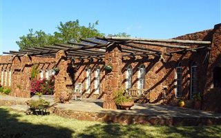 4 Bedroom House in Krokodilspruit