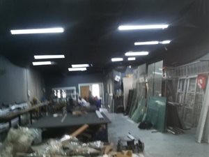 250 m² Commercial space in Briardene