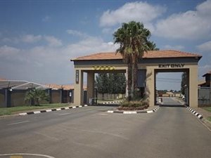 1110 m² Land available in Three Rivers