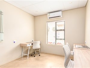 400 m² Commercial space in Sinoville