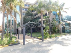 984 m² Office Space in Ferndale