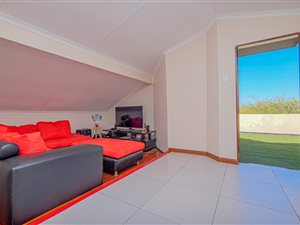 2 Bed Apartment in Bromhof